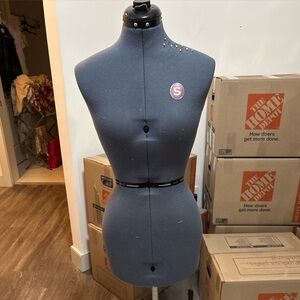 Adjustable Gray Dress Form Mannequin